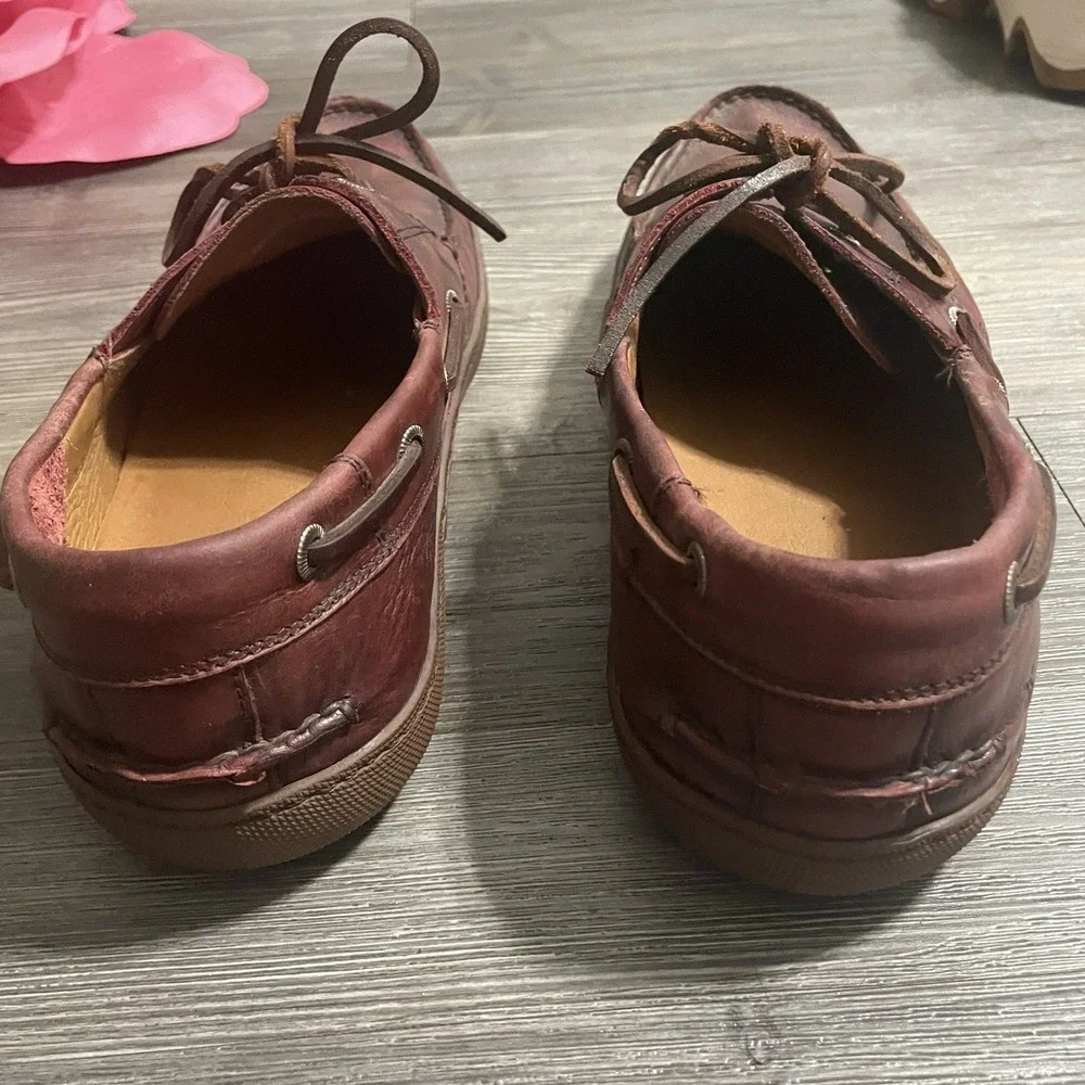 FRYE Men's Sz 11D Mayer Leather Boat Shoe in Bordeux Red 2-Eye Preppy